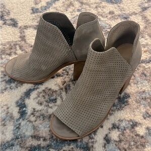 Steve Madden green heels